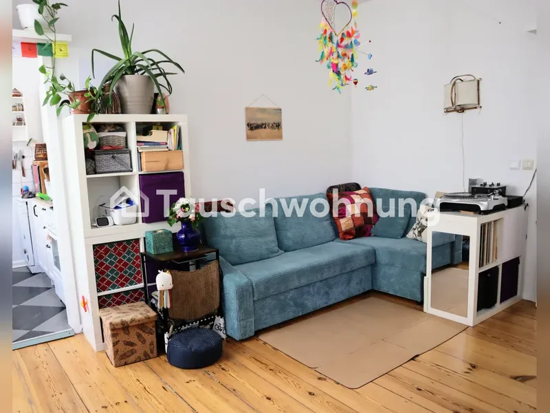 Tauschwohnung: Helles 2 Zimmer Hinterhofwohnung gegen Grössere im Kiez — photo 1